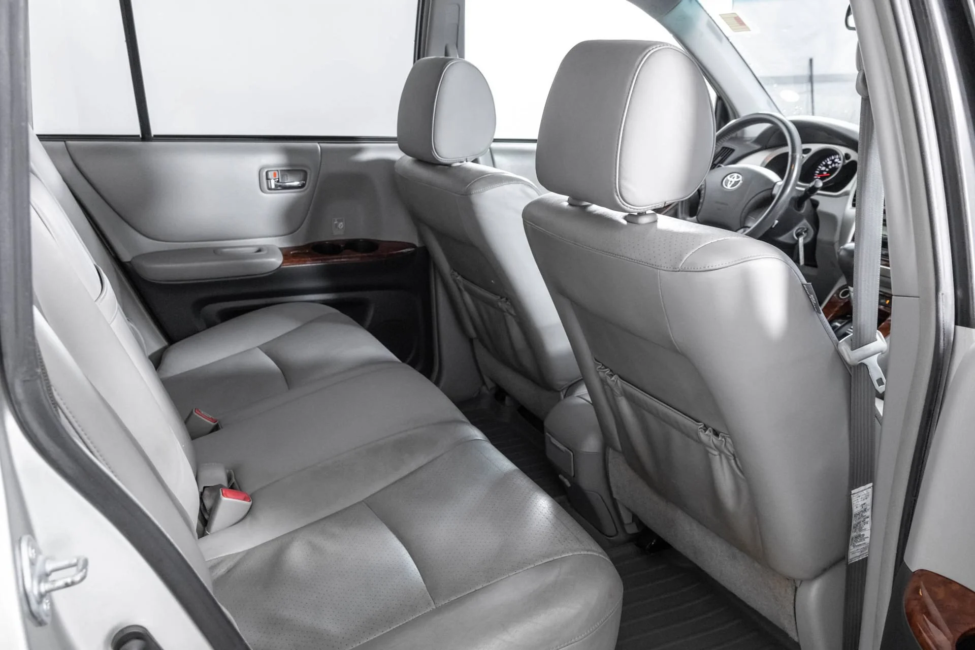 Used 2006  Toyota NA image 35