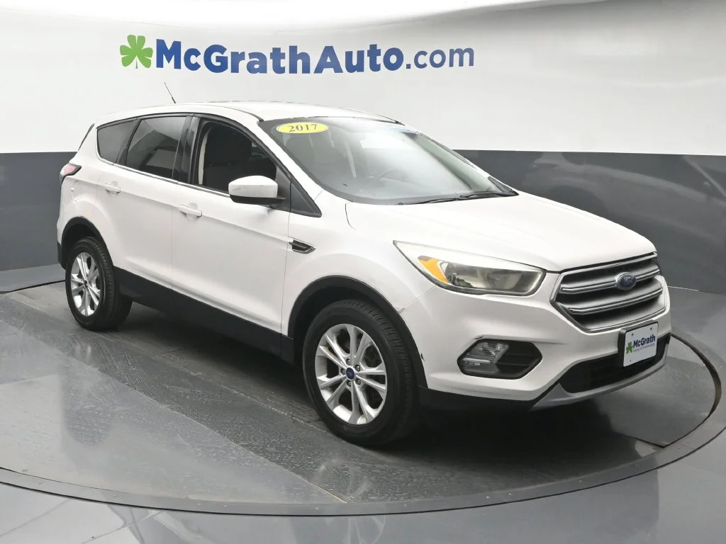 Used 2017 Ford Escape SE with VIN 1FMCU9GDXHUC20731 for sale in Marion, IA