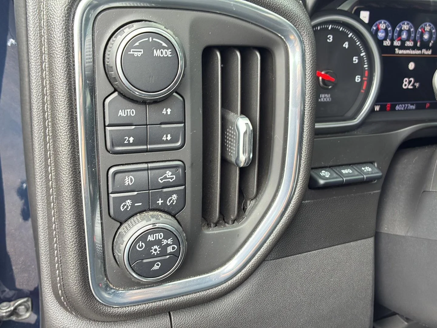 Used 2020 Northsky Blue Metallic Chevrolet High Country image 35
