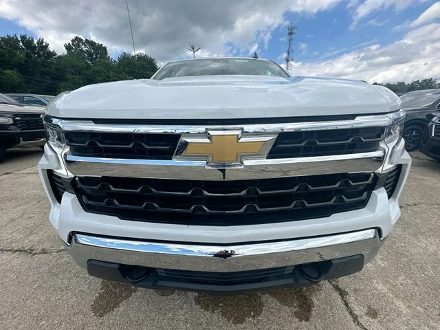 Used 2025 White Chevrolet LT image 34