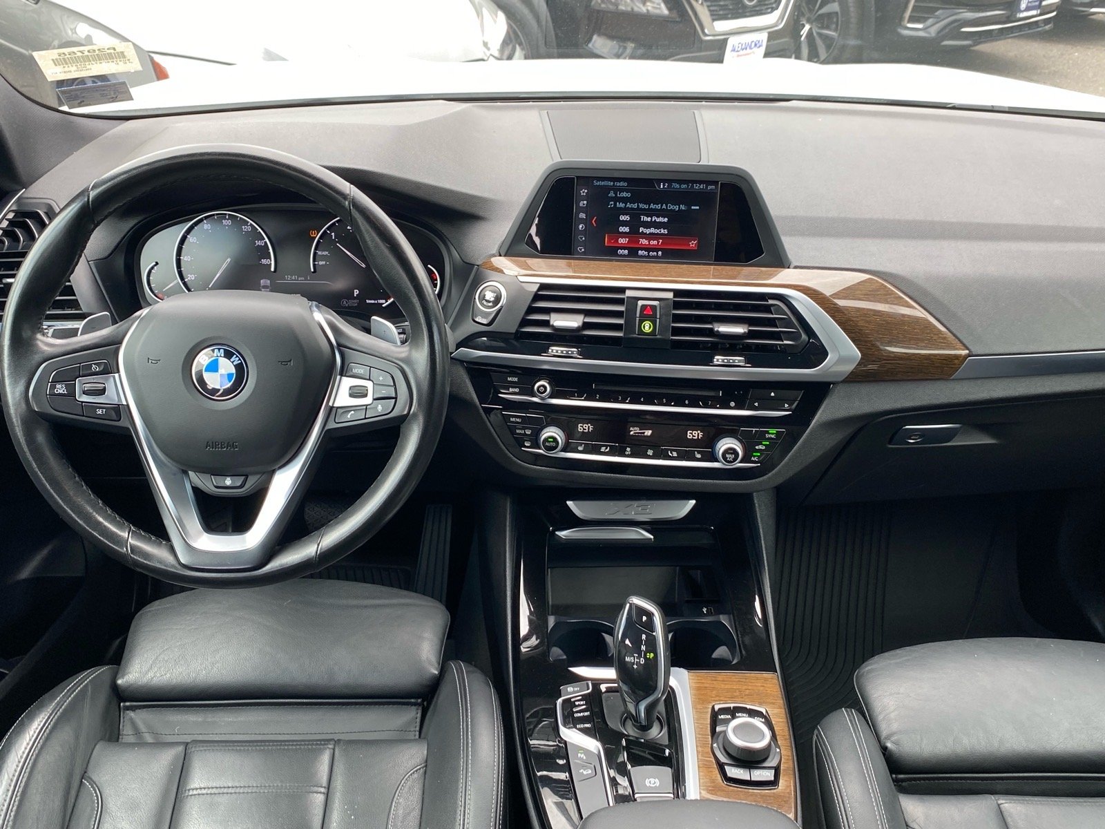 Used 2018 White BMW xDrive30i image 11