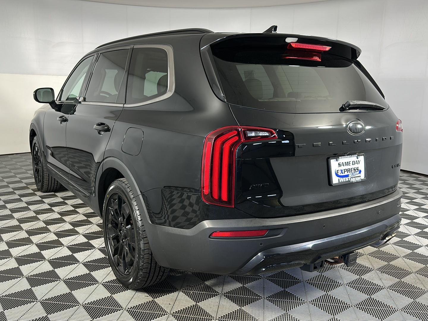 Used 2021 Ebony Black Kia EX image 29