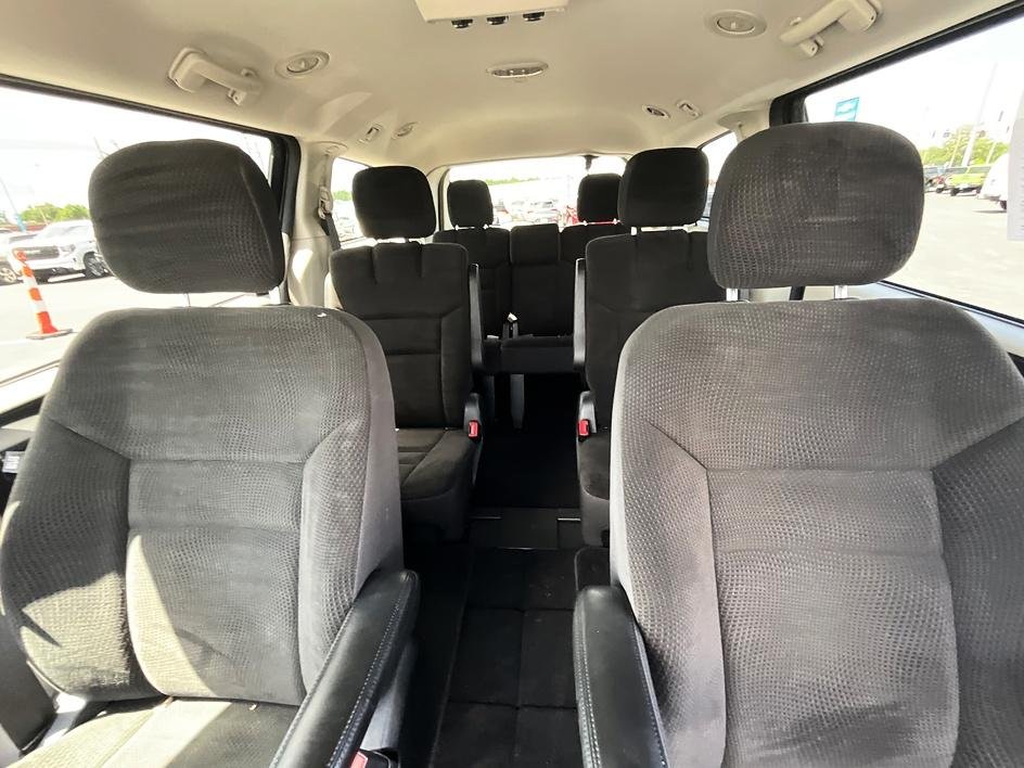 Used 2018 Black Dodge SE image 33