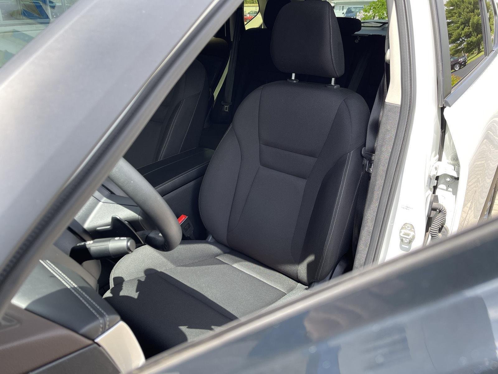 Used 2023 Glacier White Nissan S image 12