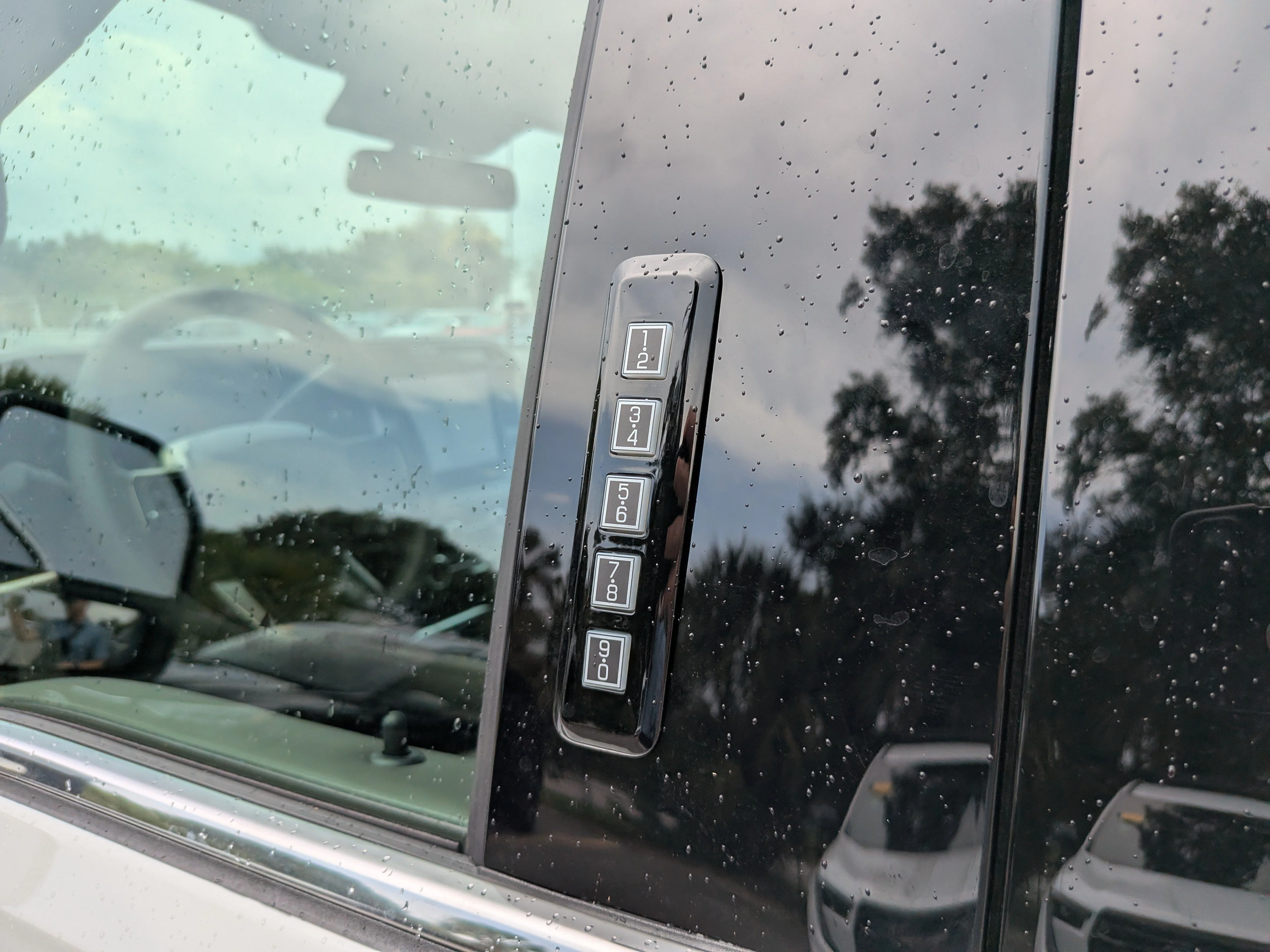 New 2026 Star White Metallic Tri-Coat Ford F-250® Platinum® image 18