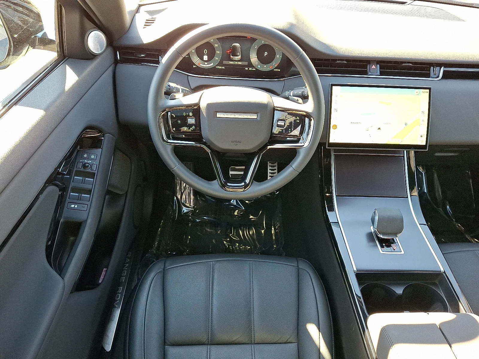 2026 Land Rover Range Rover Evoque Dynamic SE - Photo 4