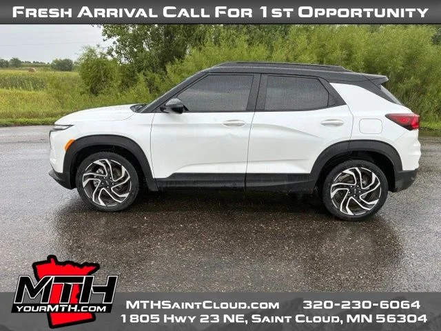 Certified Used 2025 Beige Chevrolet RS image 5