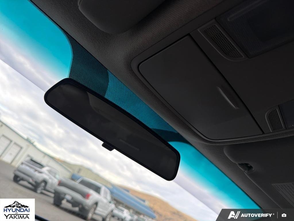 Used 2019  KIA S image 21