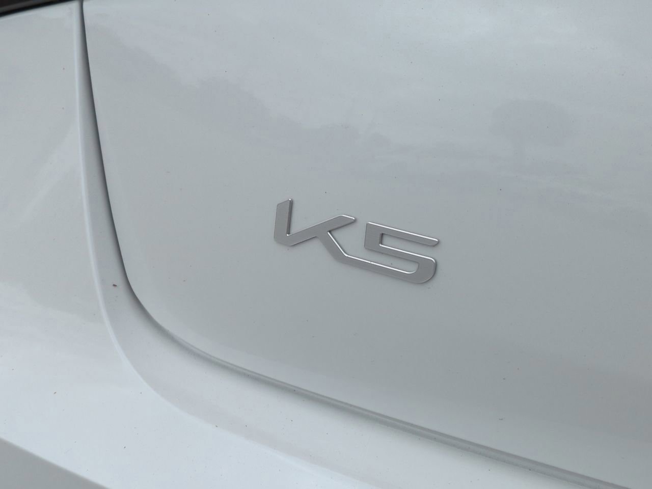 New 2026 Snow White Pearl Kia GT-Line FWD image 13