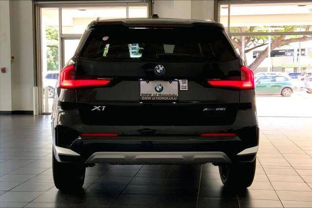 New 2026 Black Sapphire Metallic BMW xDrive28i image 4