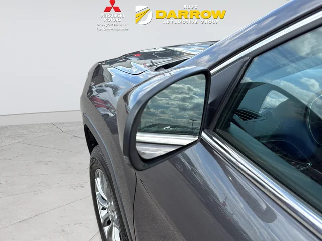 Used 2019 Gray Jeep Latitude Plus image 28