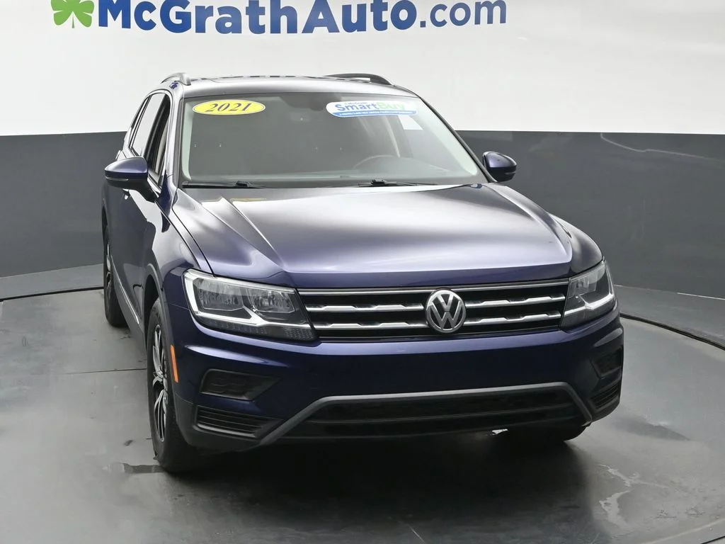 Certified Used 2021 Blue Volkswagen 2.0T SE image 5