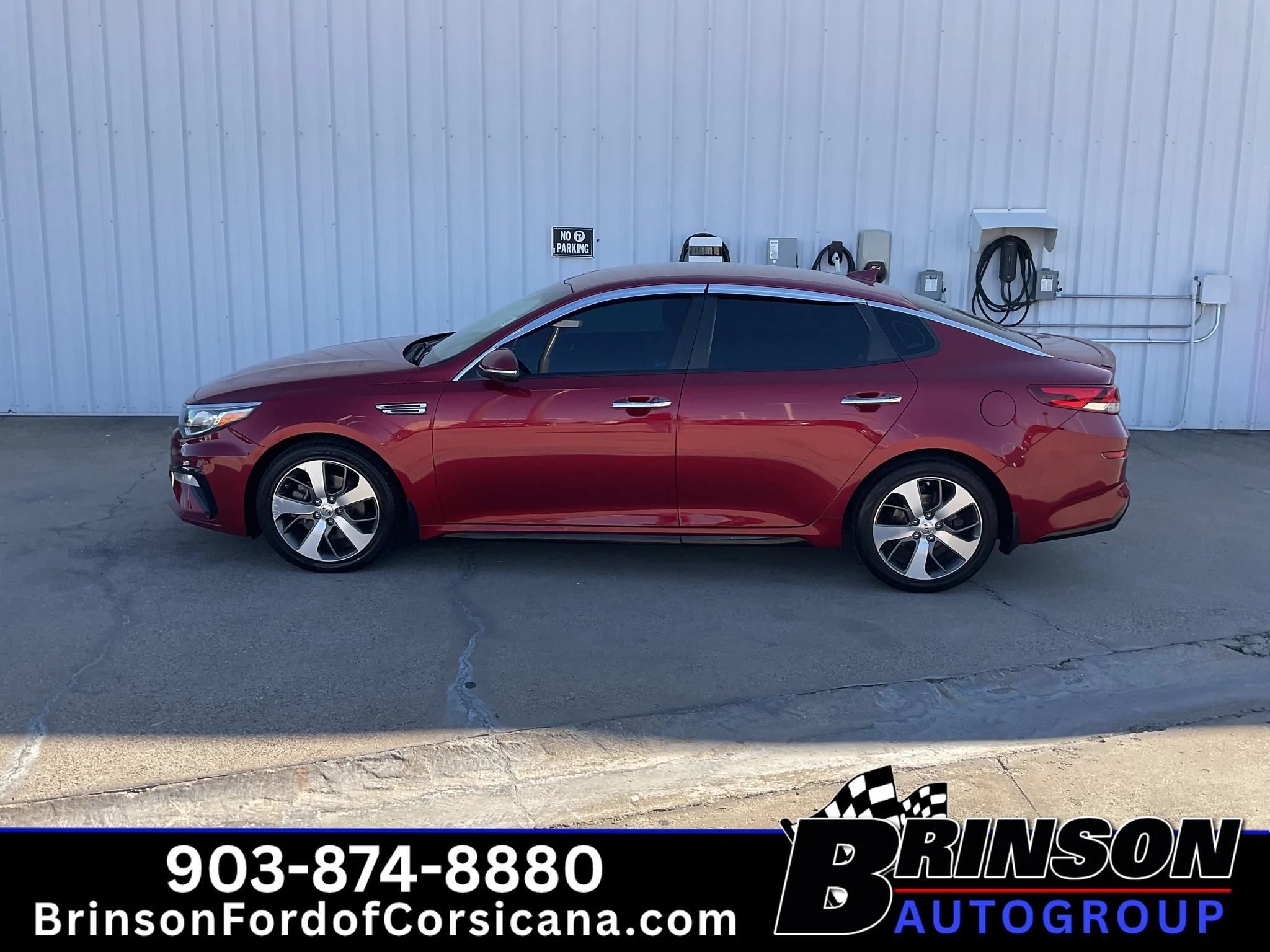 Used 2019 Passion Red Kia S image 4
