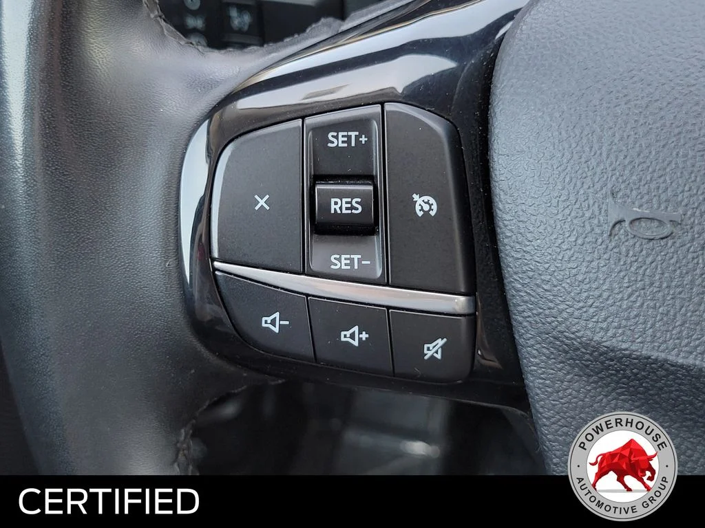 Used 2022 White Ford SEL image 29
