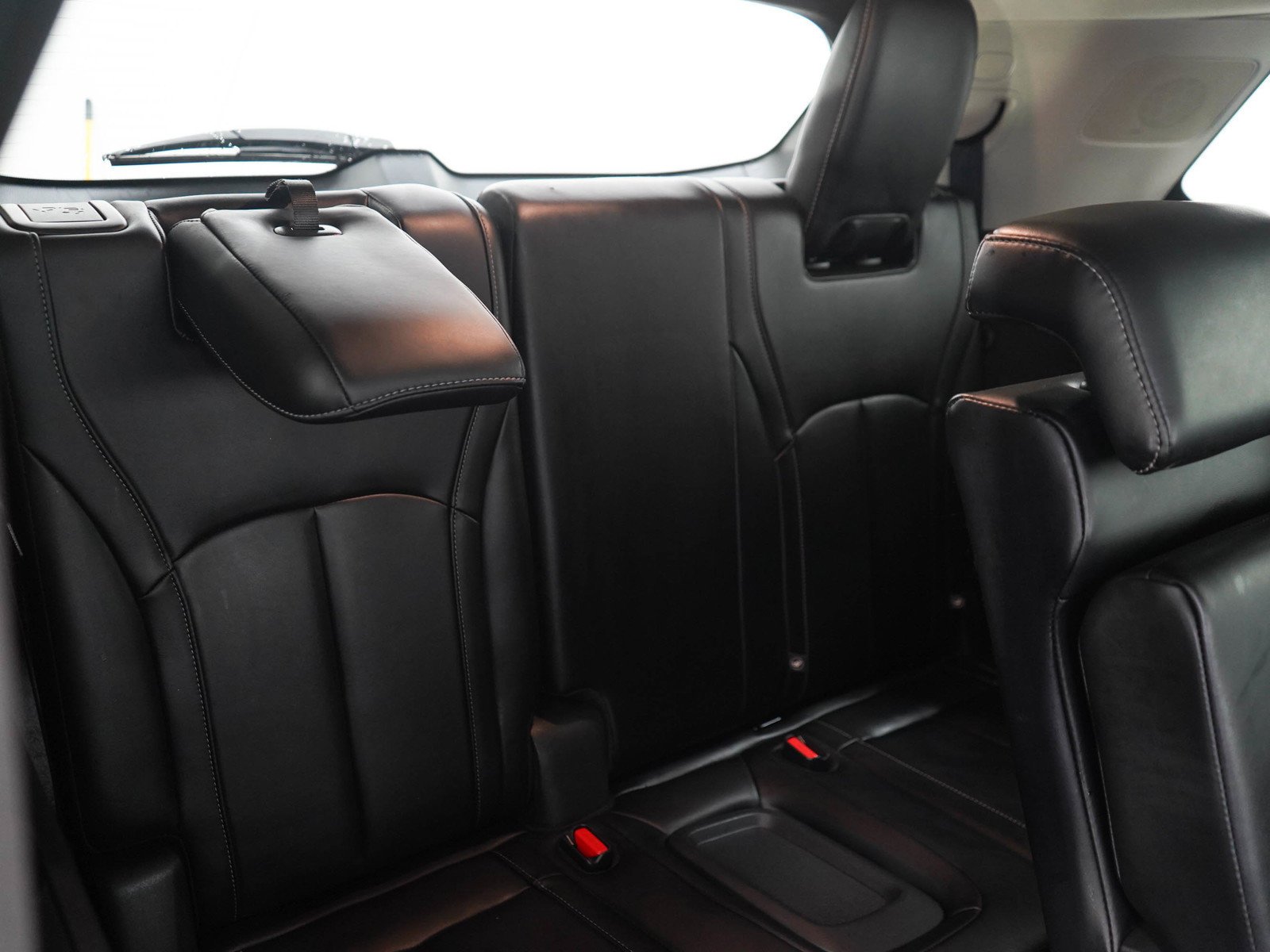 Used 2023 Mineral Black INFINITI LUXE image 12