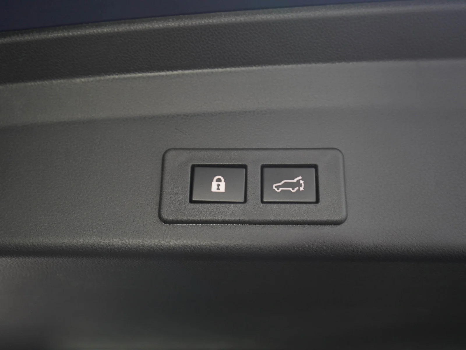 Used 2022 Abyss Blue Pearl Subaru Limited image 11