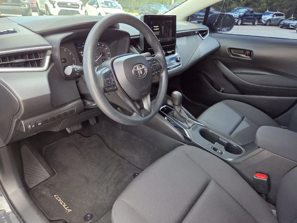 Used 2024  Toyota LE image 25