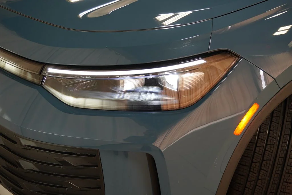 New 2026 Blue Volkswagen 2.0T SE image 31