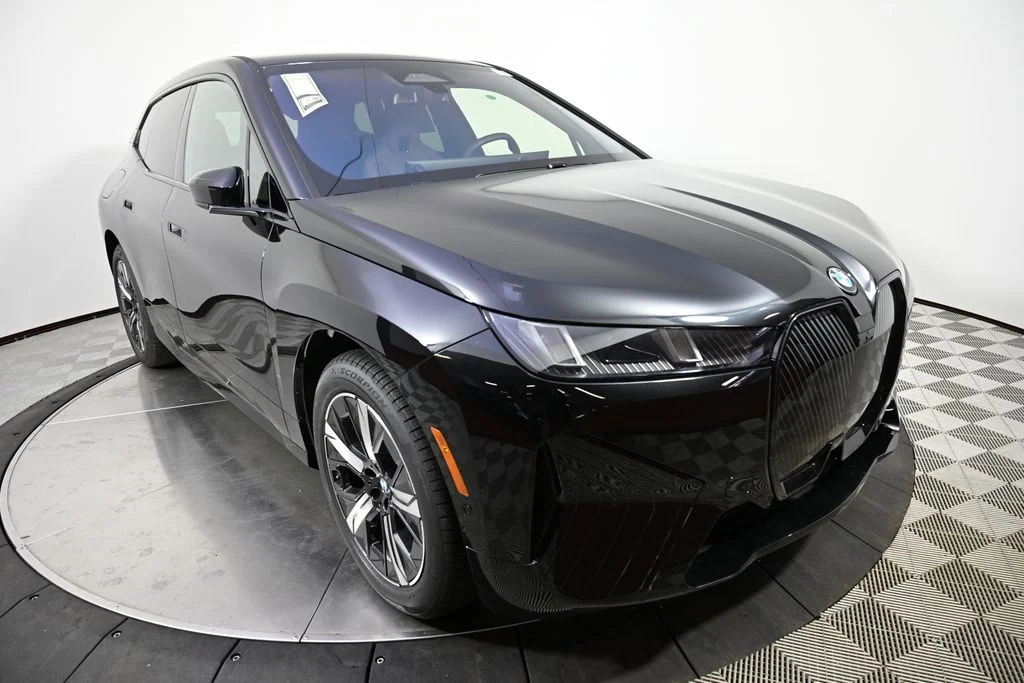 2026 BMW iX 45 - Photo 7