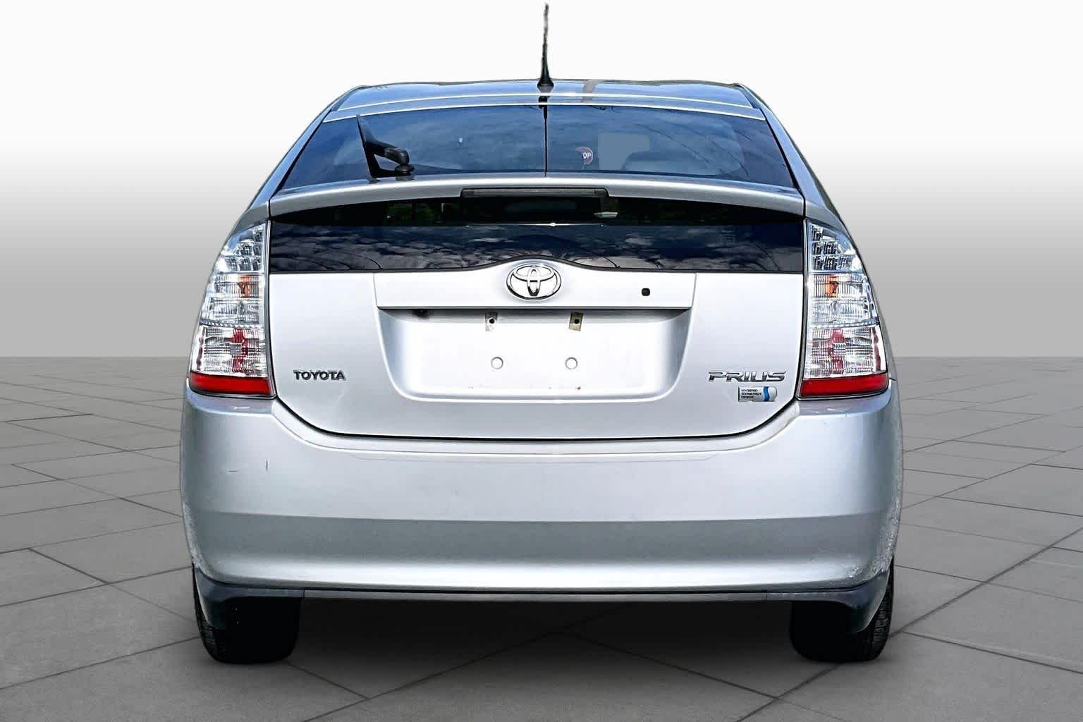 Used 2008 Classic Silver Metallic Toyota  image 4