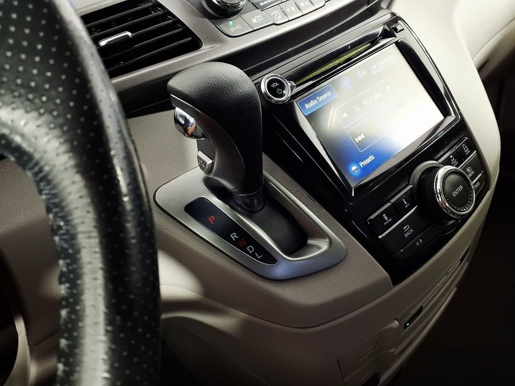 Used 2015 Gray Honda EX-L image 23