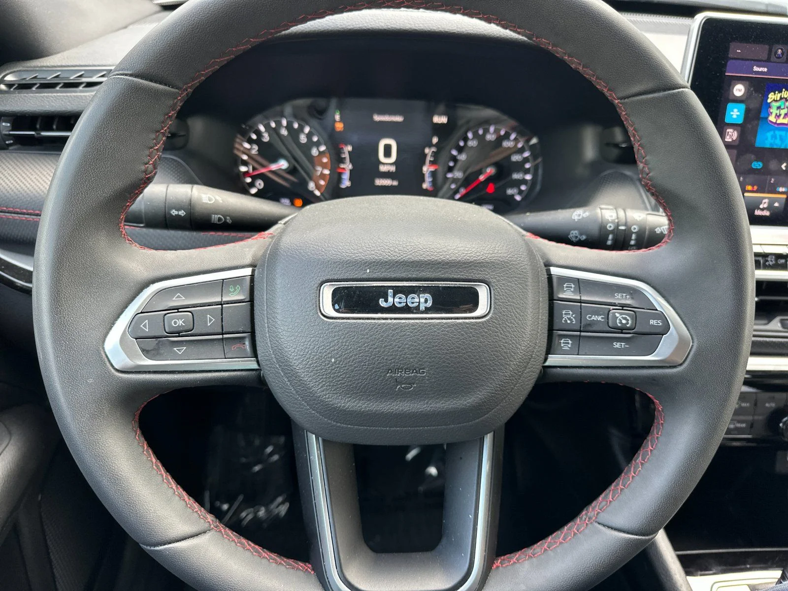 Used 2025 Silver Jeep Trailhawk image 22