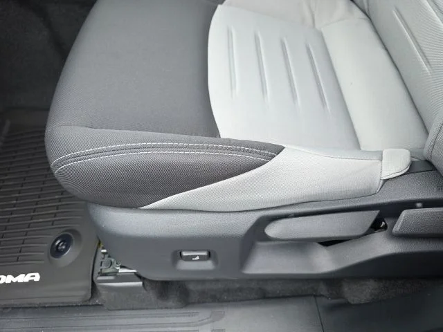 2026 Toyota Tacoma TRD Off Road - Photo 14