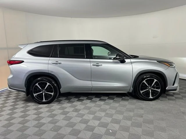 Used 2022 Silver Toyota XSE image 8