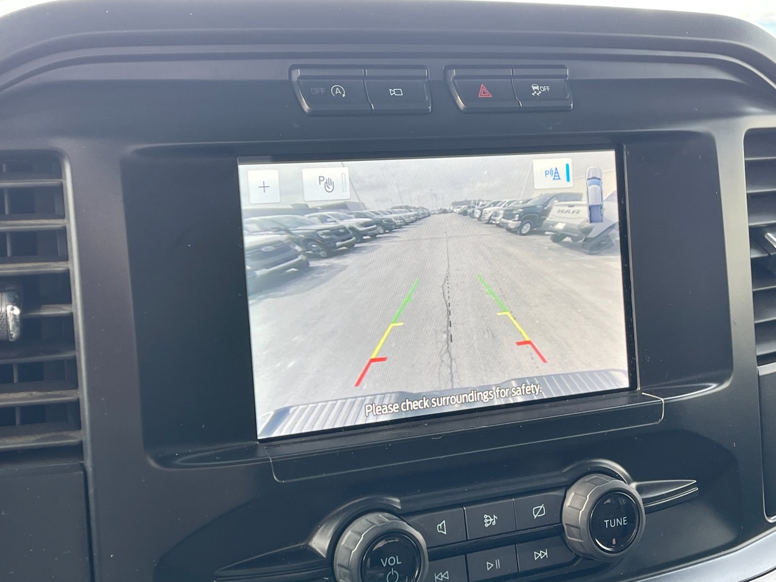 Used 2023 White Ford XL image 18