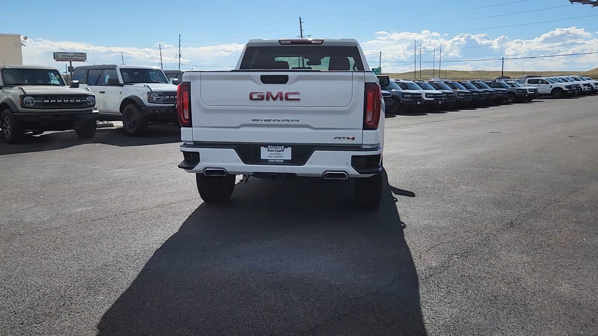 Certified Used 2025 Summit White GMC AT4 image 3