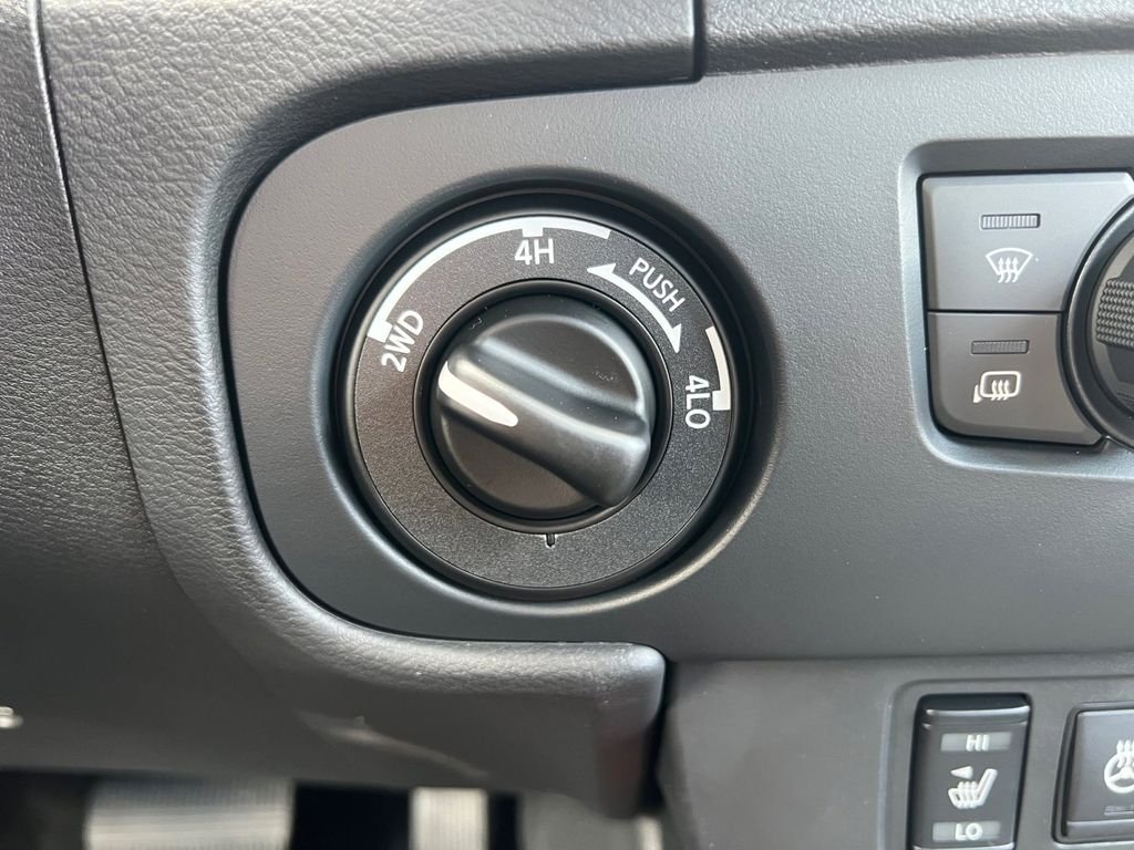 2026 Nissan Frontier PRO-4X - Photo 11