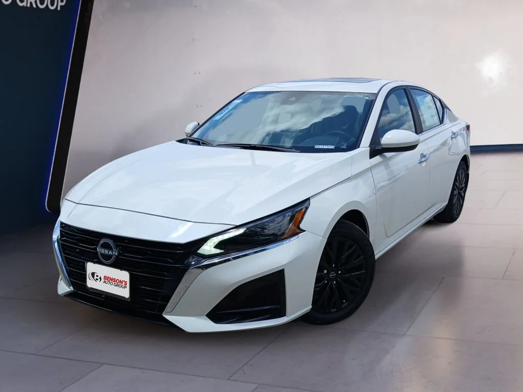 New 2025 Pearl White TriCoat Nissan SV Special Edition image 1