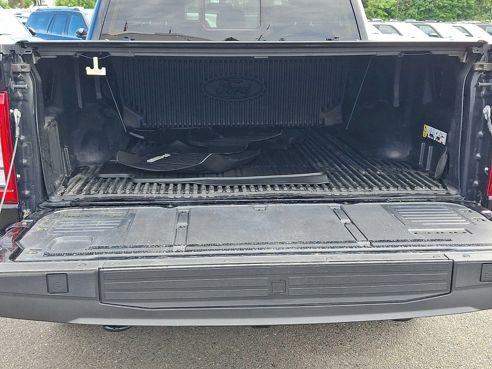 Used 2023 Agate Black Metallic Ford Tremor image 28