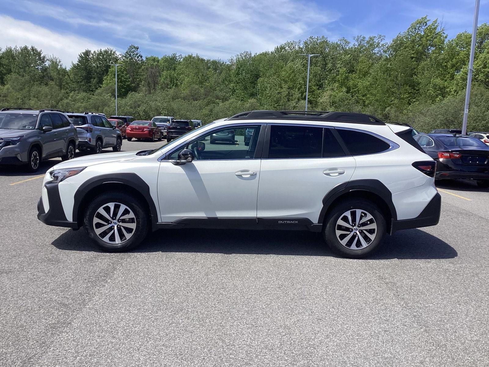 2025 Subaru Outback Premium - Photo 4