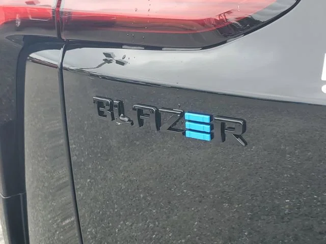 2025 Chevrolet Blazer EV LT - Photo 7