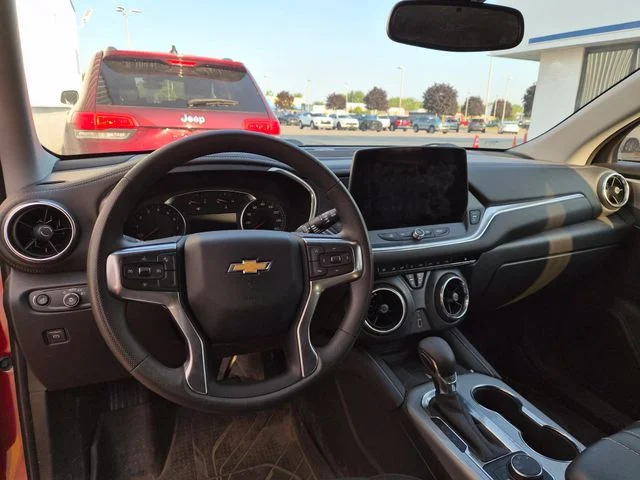 Used 2023 Red Chevrolet LT image 9