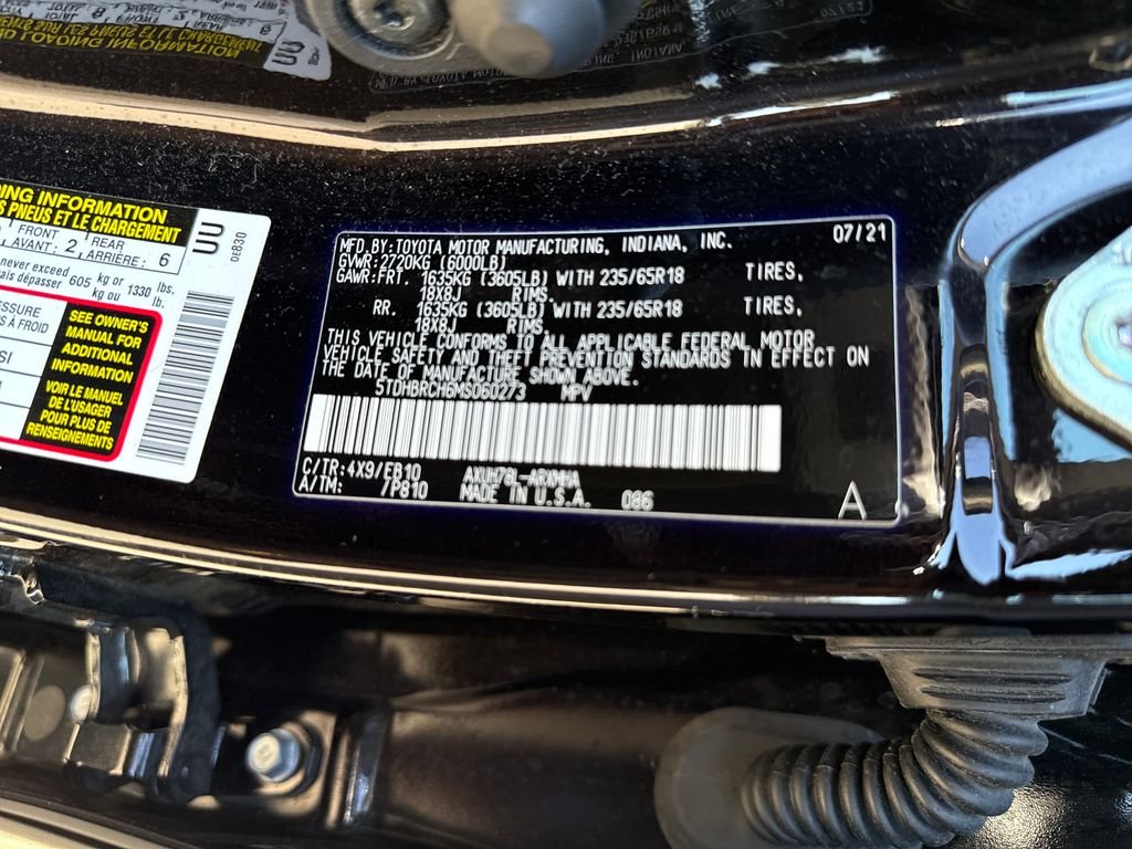Used 2021 Black Toyota XLE image 18
