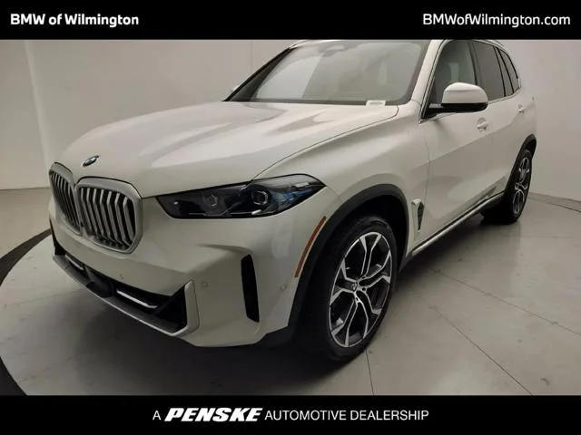 New 2026 Alpine White BMW xDrive40i image 1