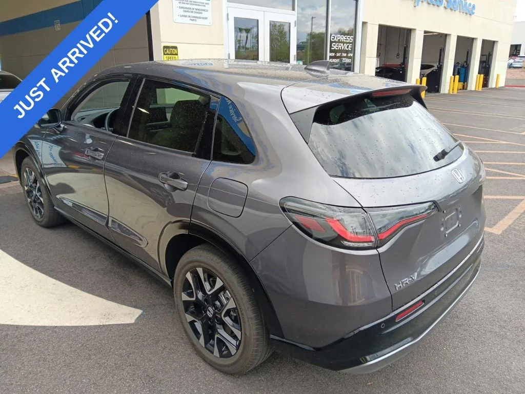 Used 2026 Modern Steel Metallic Honda EX-L image 4