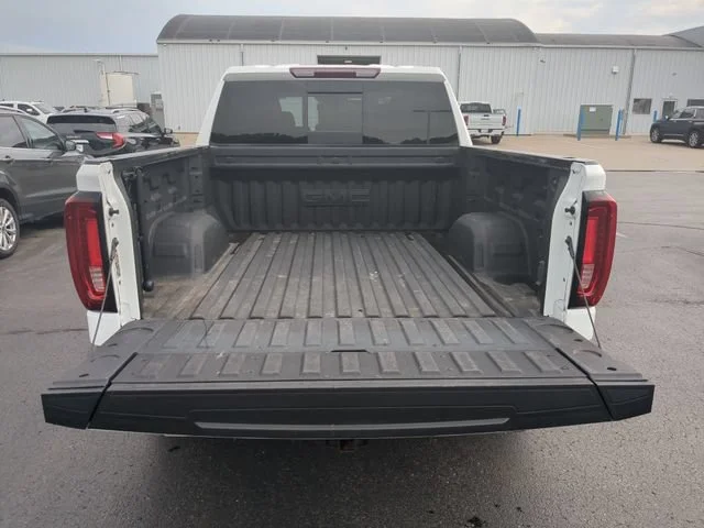 Used 2024 Summit White GMC SLT image 27