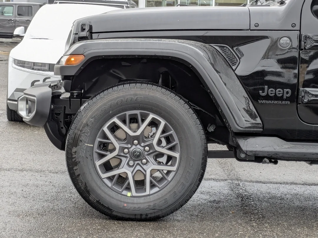 New 2026 Black Jeep Sahara - - 4x4 - Body- Color Top - Safety Group - 3.6L Pentastar V6 - Remote Start & More! image 9