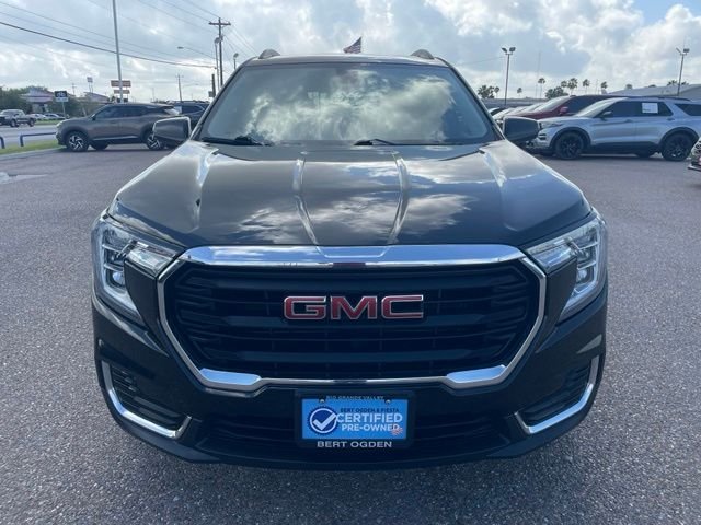 Used 2022 Black GMC SLE image 2
