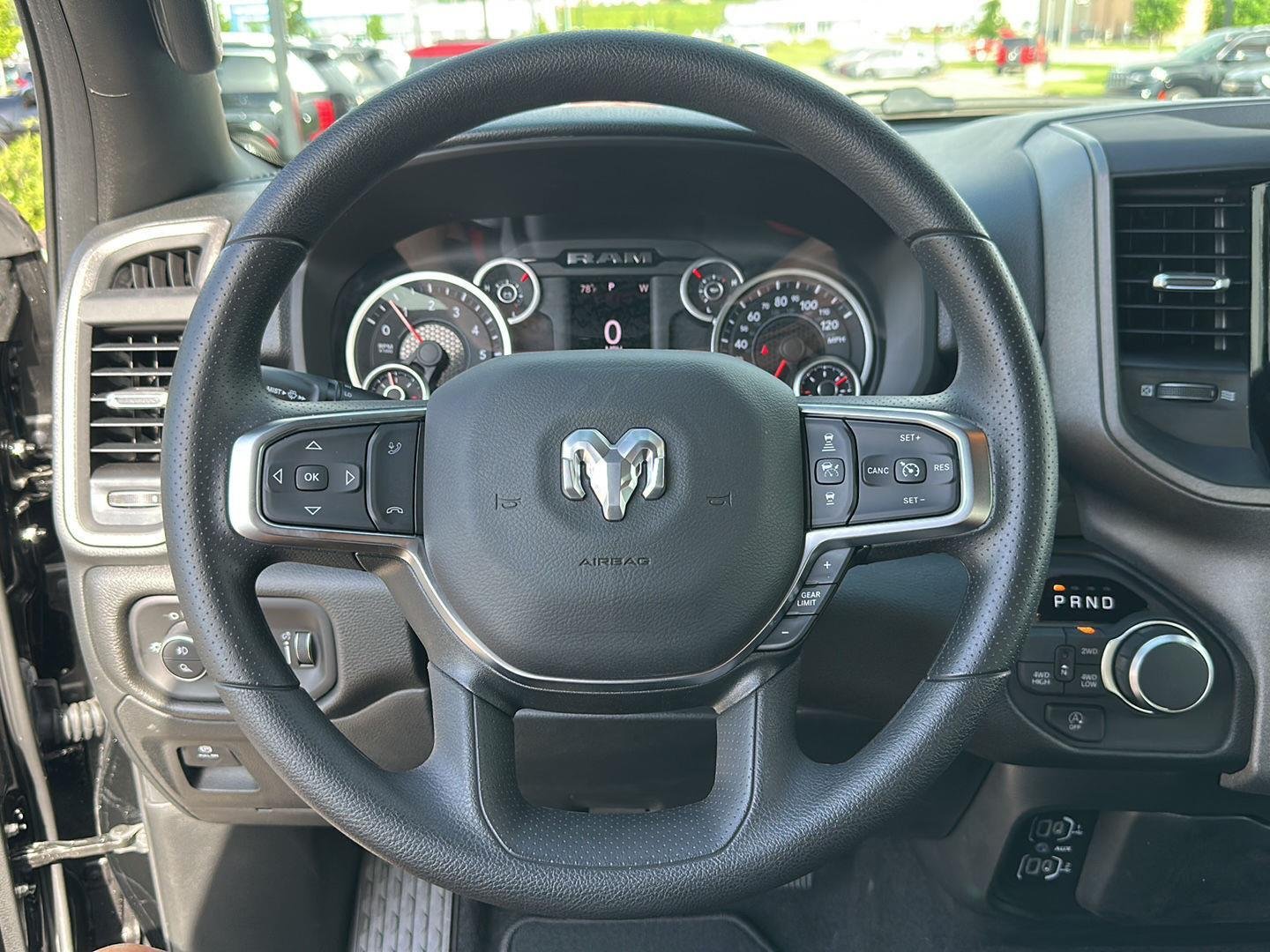2026 RAM 1500 Express - Photo 15