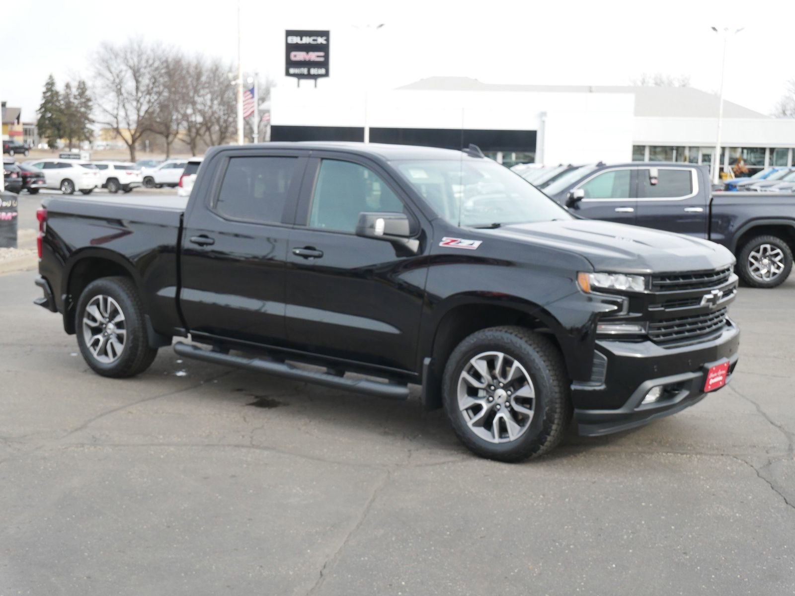 Used 2020 Chevrolet Silverado 1500 RST with VIN 3GCUYEEL7LG308308 for sale in White Bear Lake, Minnesota