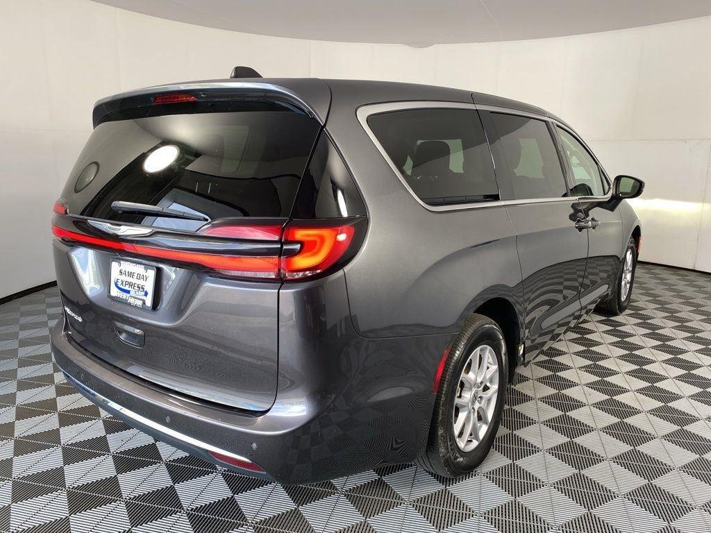 Used 2023 Crystal Metallic Chrysler Touring L image 5