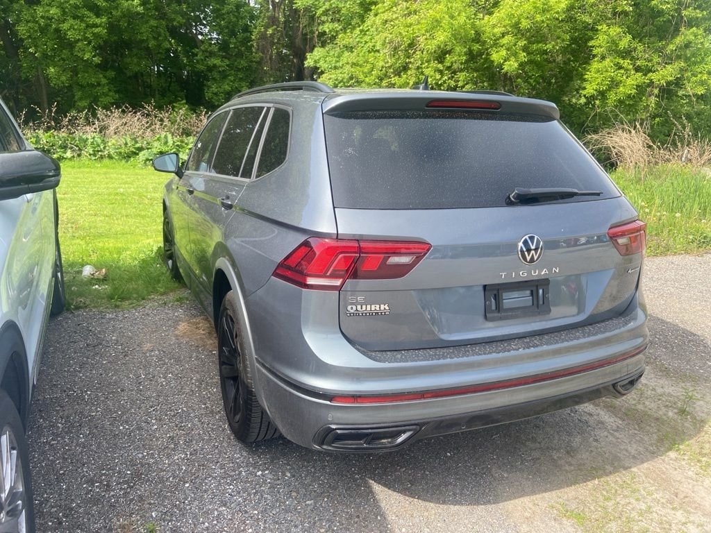 Used 2024 Gray Volkswagen 2.0T SE R-Line Black image 4