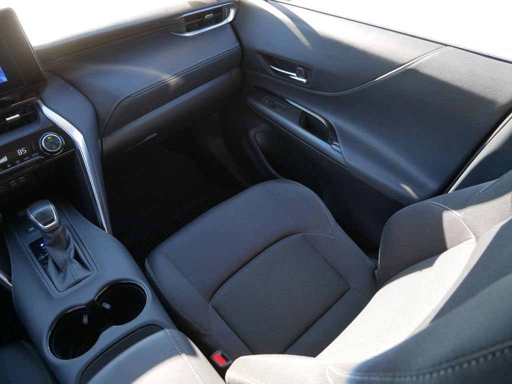 2024 Toyota Venza LE - Photo 16