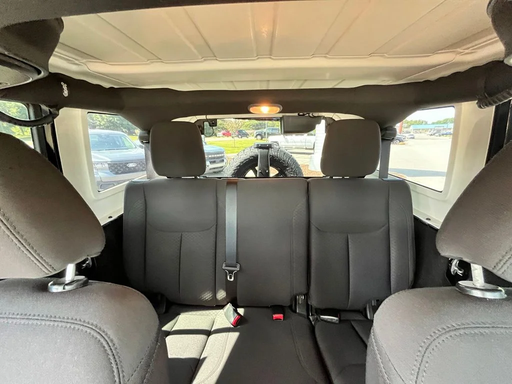 Used 2018 Black Jeep Unlimited Sport image 10