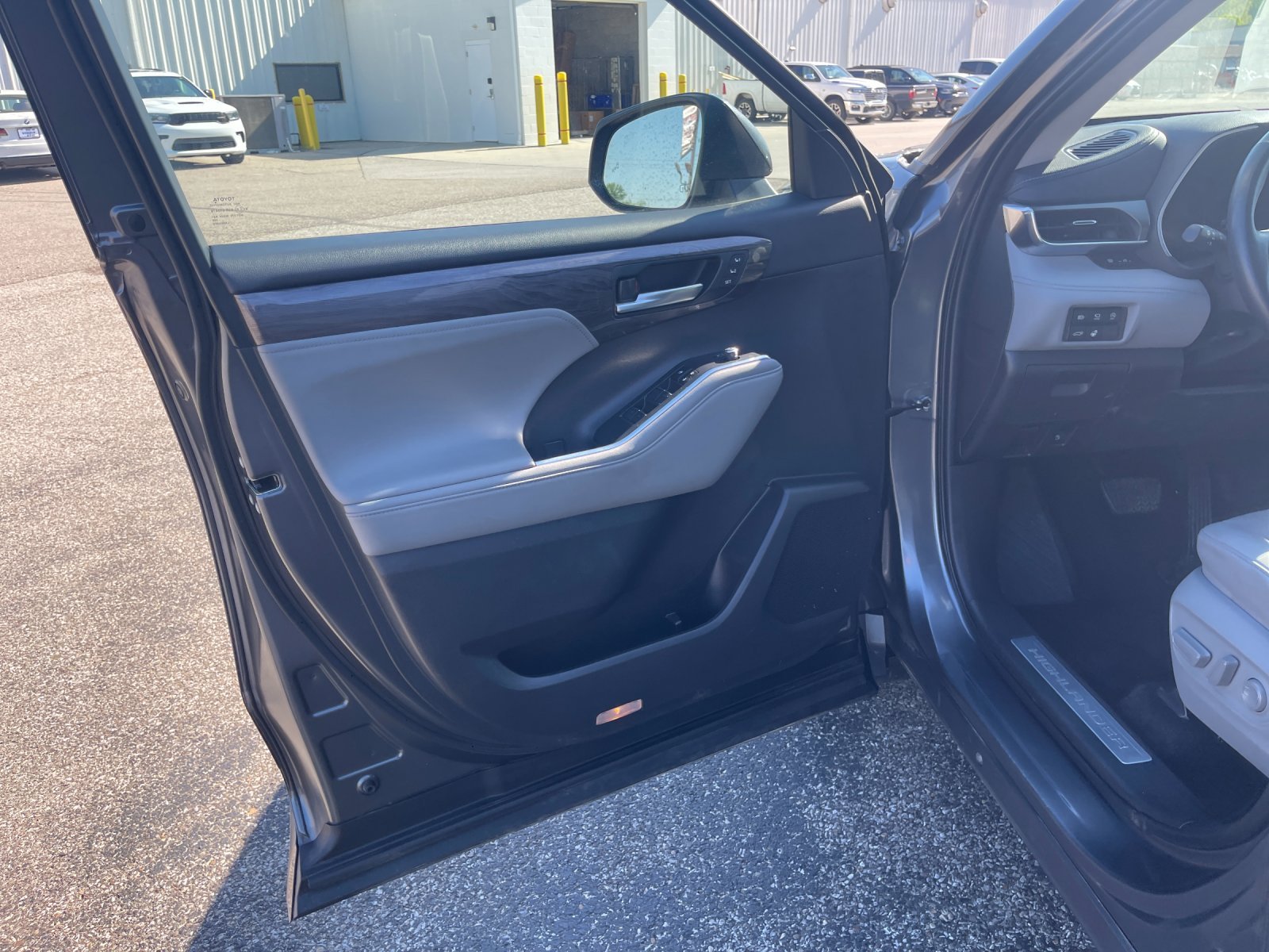Used 2024 Gray Toyota Limited image 11