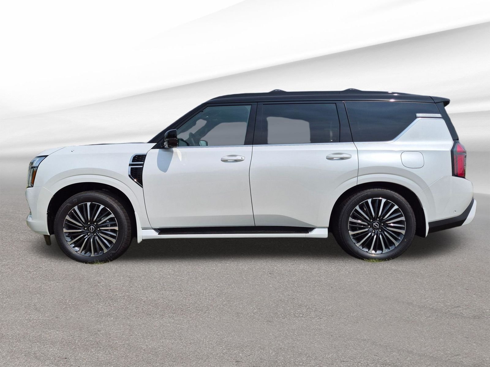 New 2026 Everest White TriCoat / Super Black Two-tone Nissan Platinum Reserve image 10
